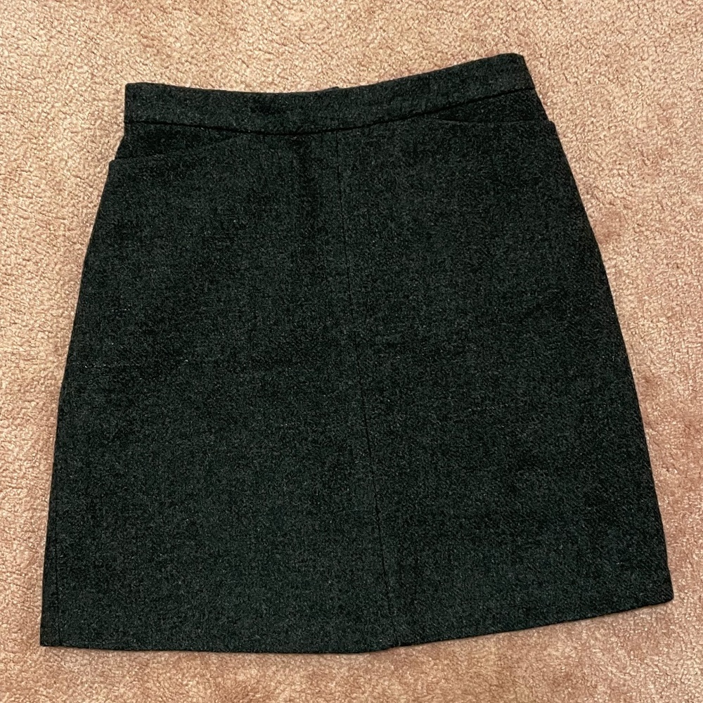 Women's Gap 90s grey wool high-waisted A-line skirt, quiet luxury, size 6